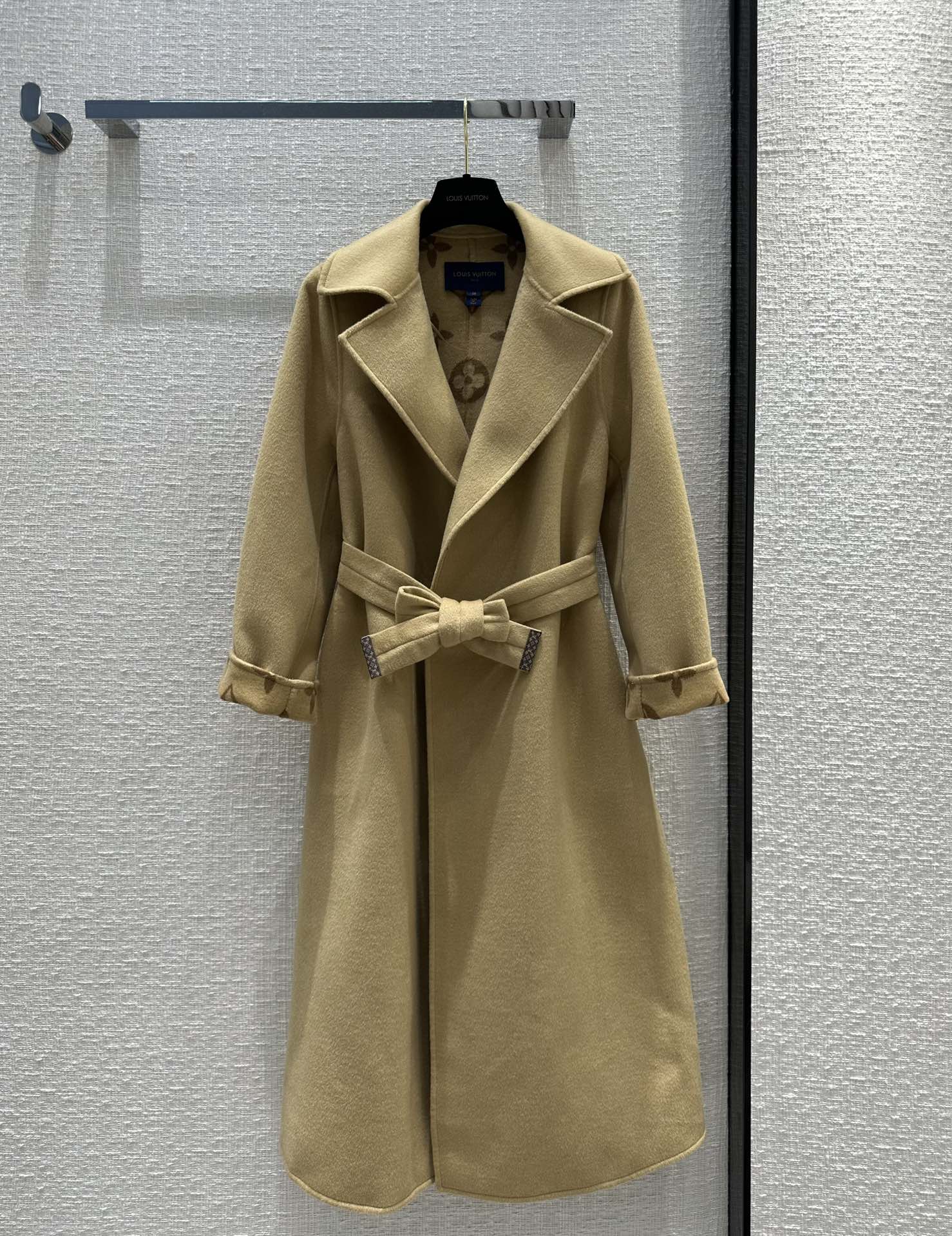 LV 코트