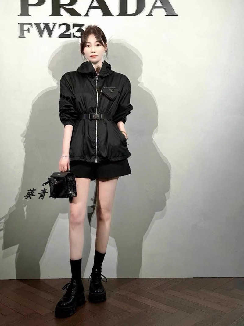 프라다 벨트 윈드브레이커