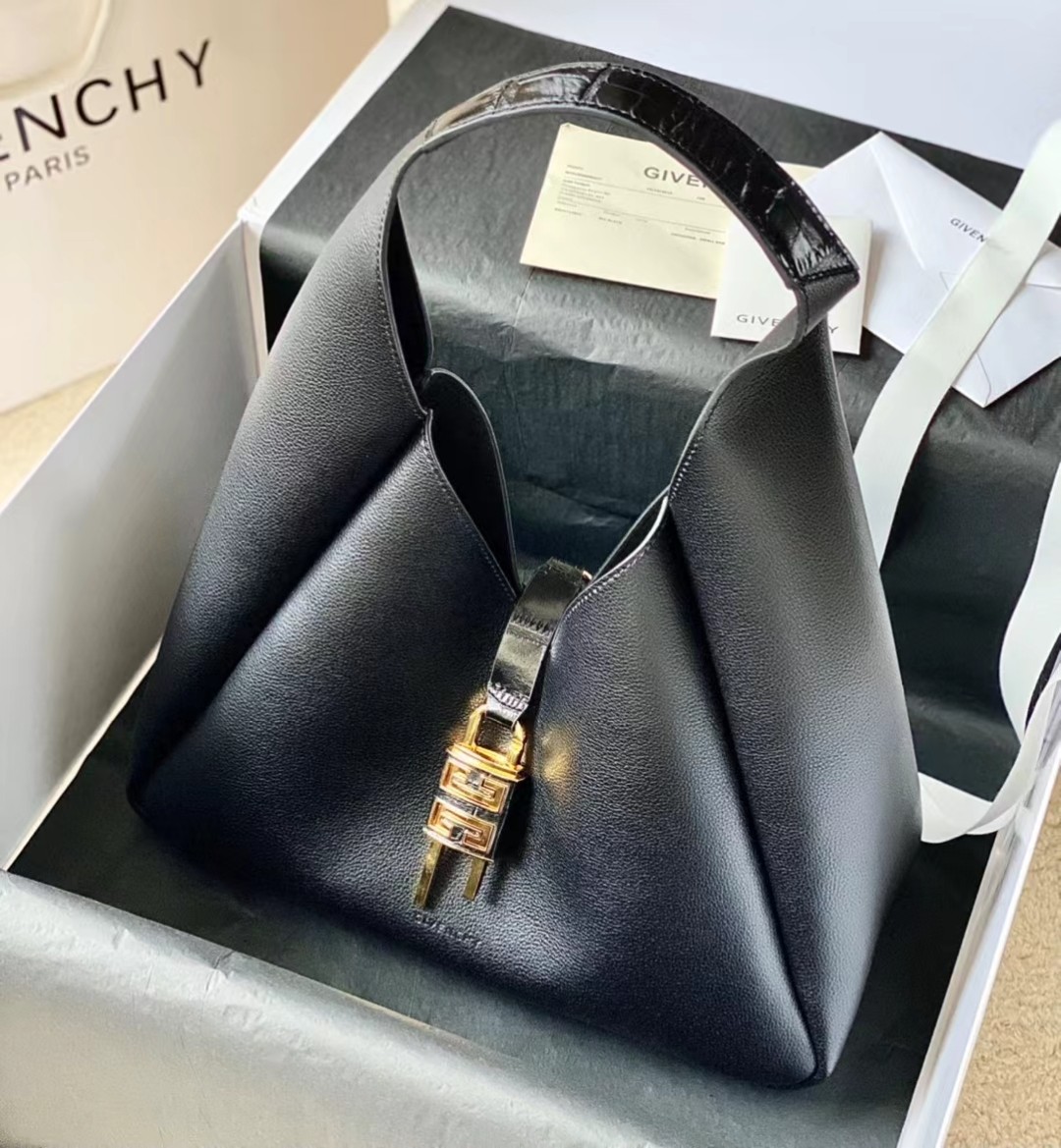 GIVENCHY 지방시 호보백