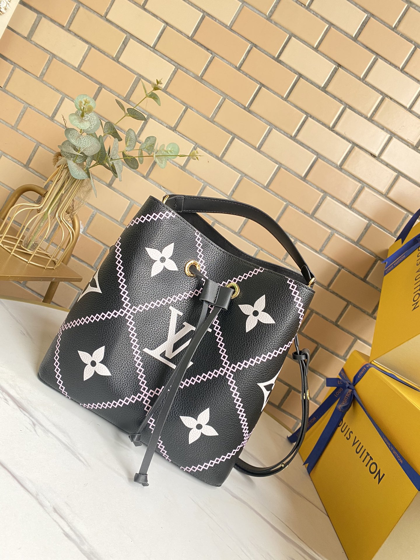 LOUIS VUITTON 루이비통 버킷백