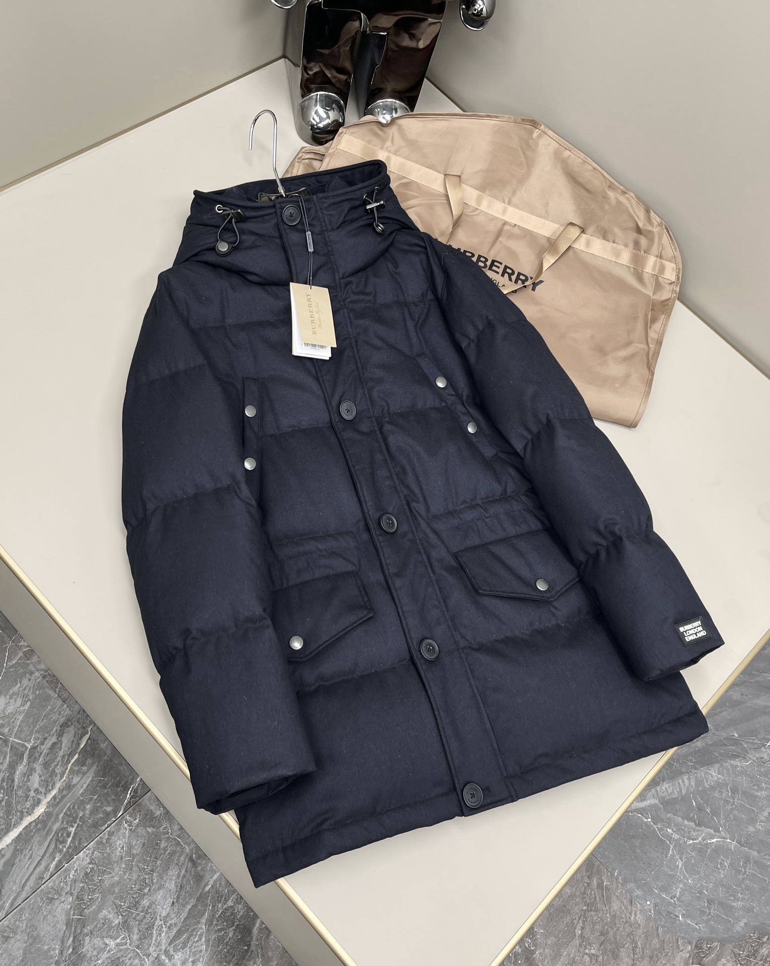 BURBERRY  버버리 남성 패딩 자켓